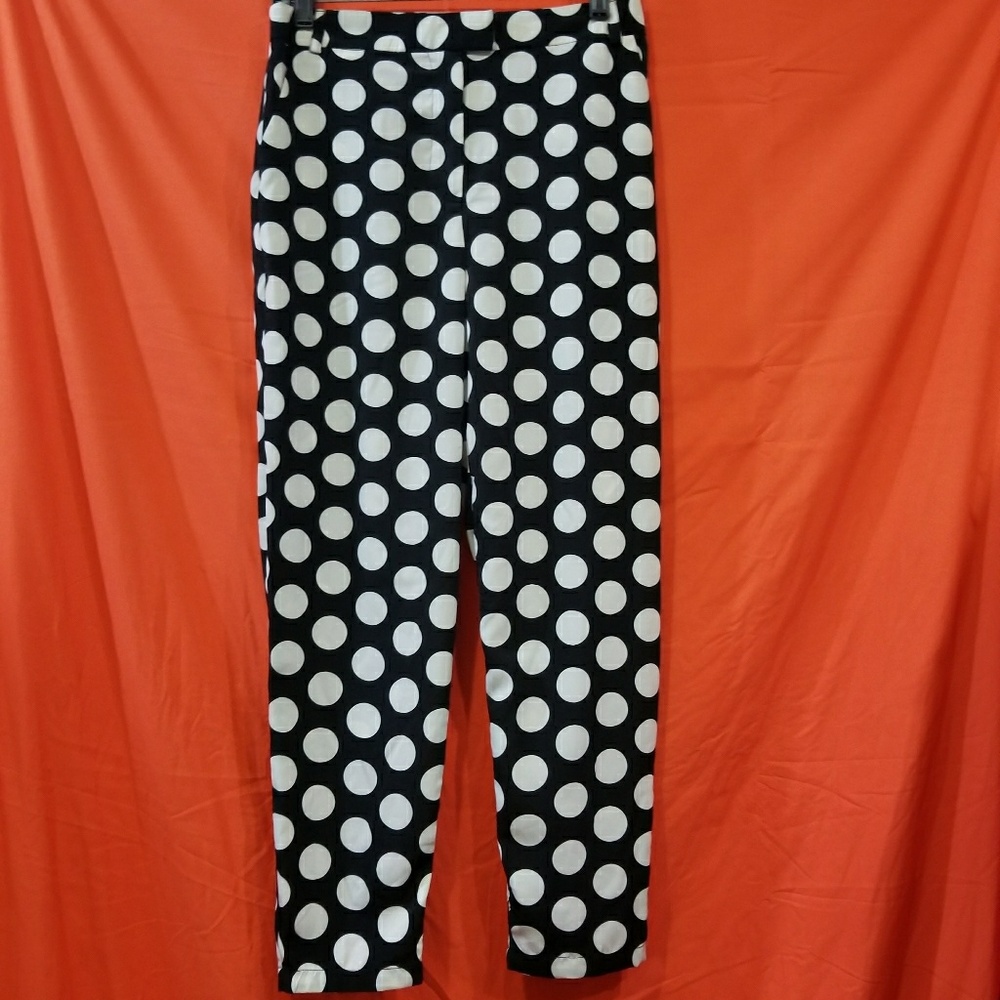 Juniors size 7 Black and white Polka dot Crop pant